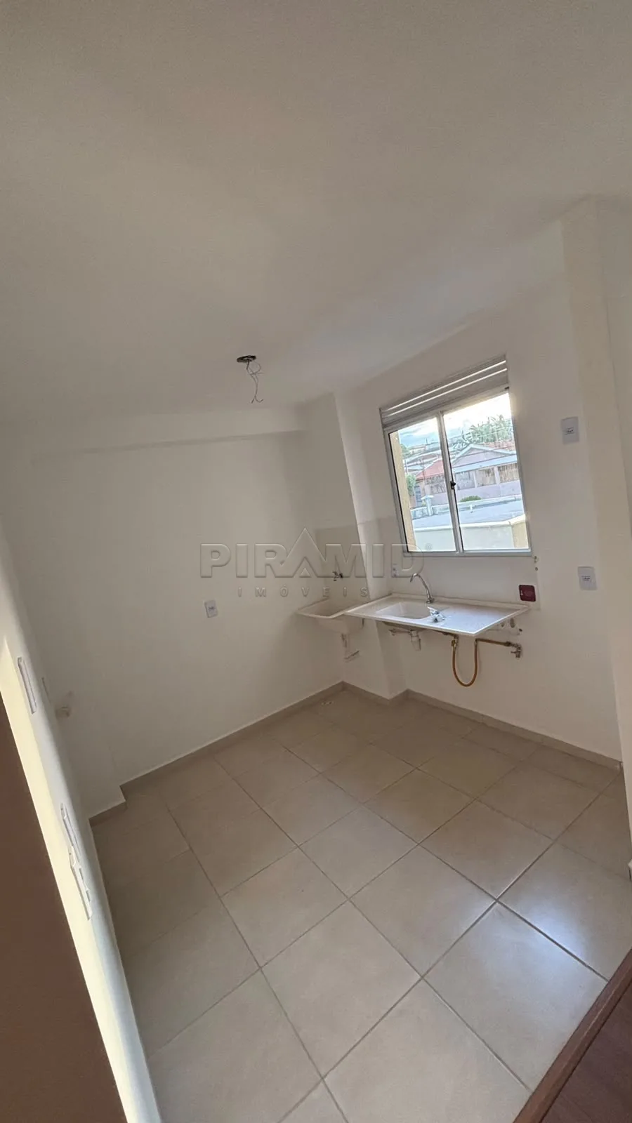Alugar Apartamento / Padr&atilde;o em Ribeir&atilde;o Preto R$ 900,00 - Foto 7