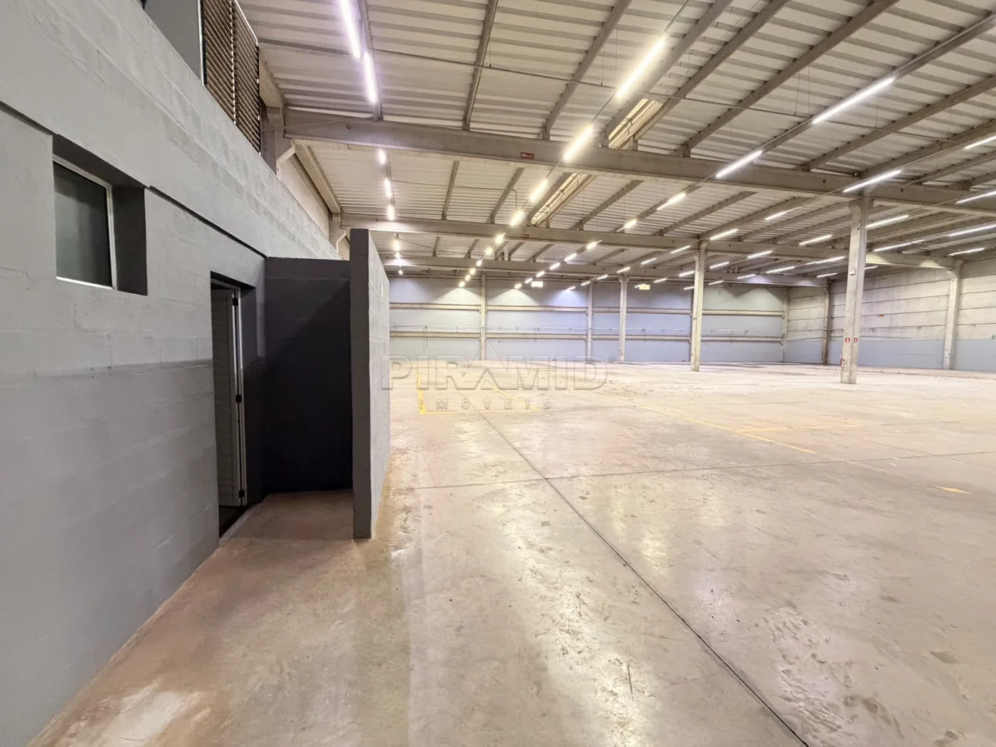 Alugar Comercial / Galp&atilde;o  Barrac&atilde;o em Ribeir&atilde;o Preto R$ 81.000,00 - Foto 12