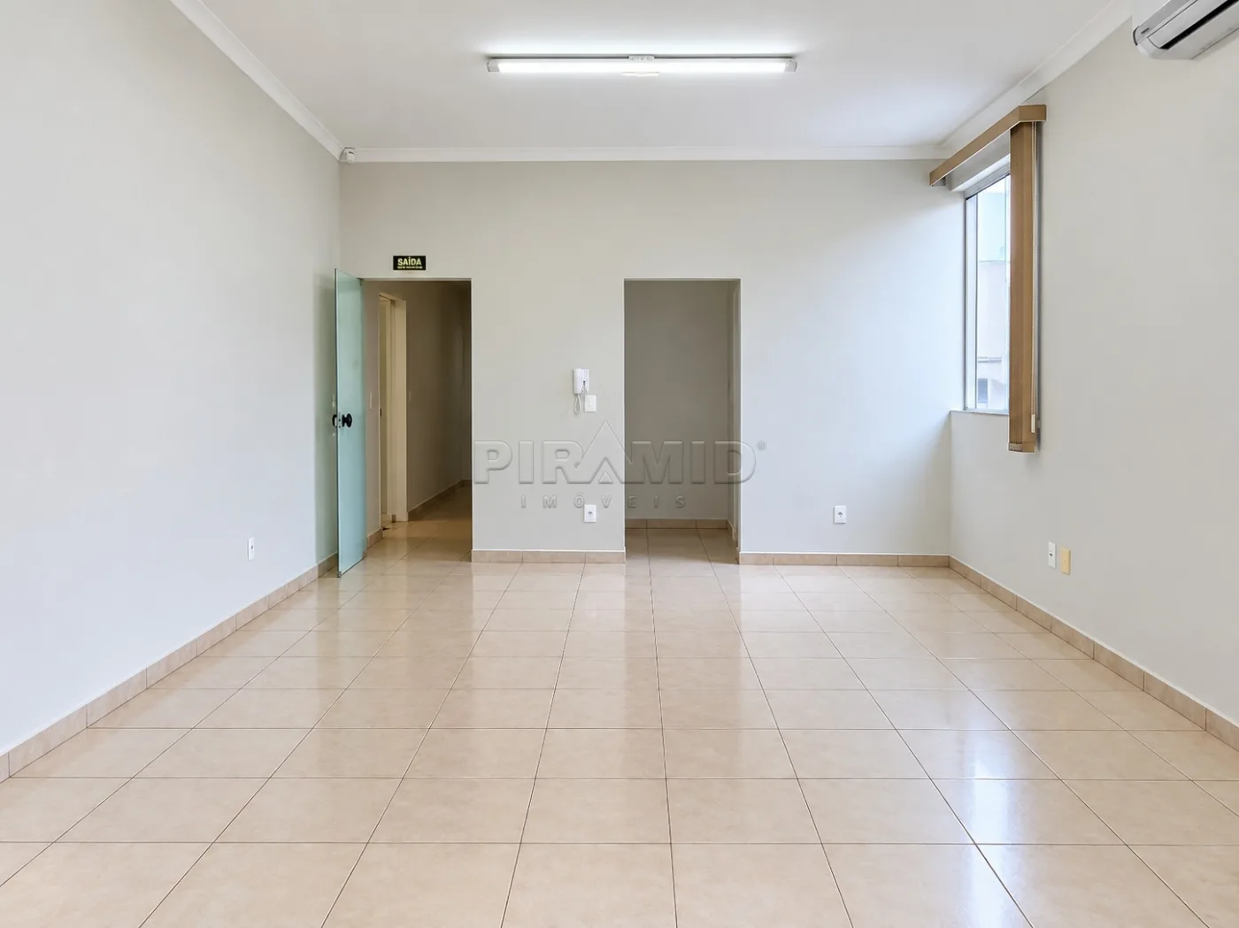 Alugar Comercial / Sala em Ribeir&atilde;o Preto R$ 1.800,00 - Foto 3