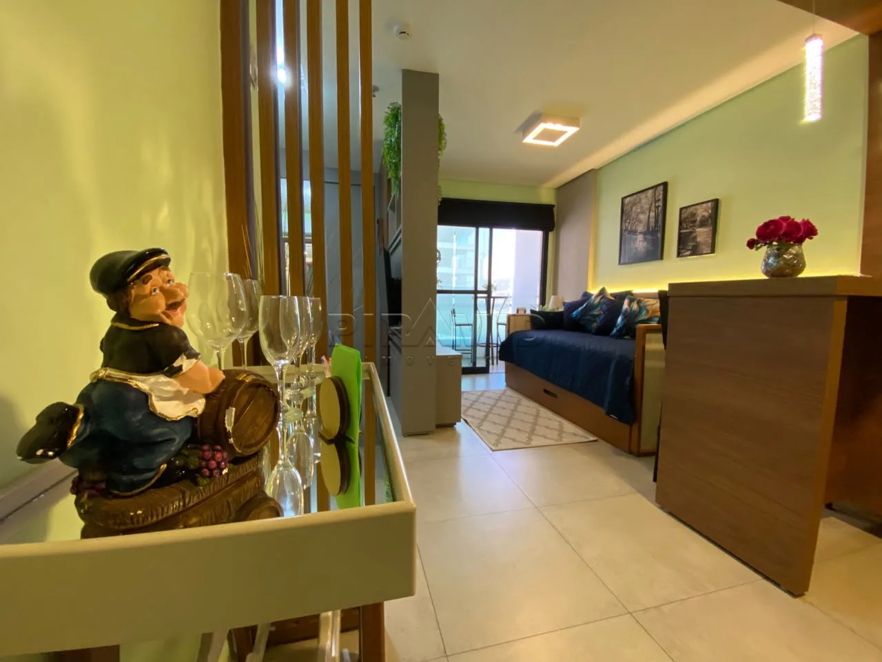 Alugar Apartamento / Padr&atilde;o em Ribeir&atilde;o Preto R$ 2.500,00 - Foto 2