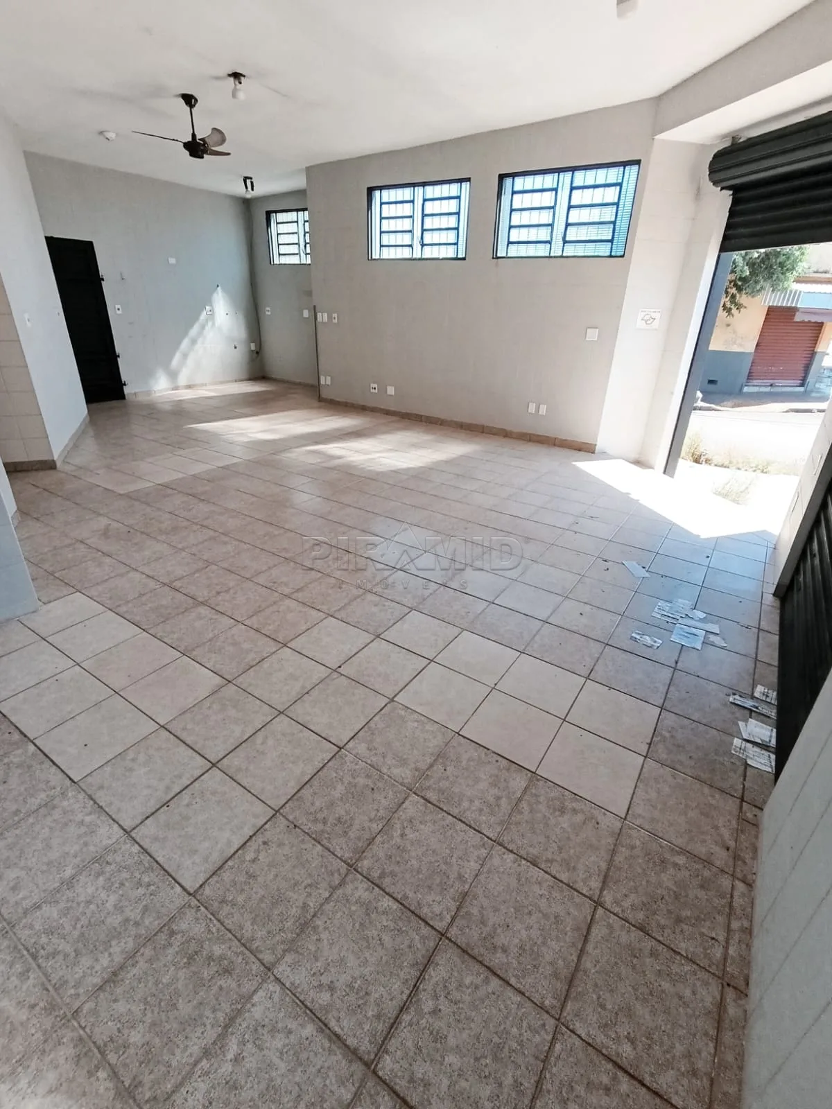 Alugar Comercial / Ponto Comercial em Ribeir&atilde;o Preto R$ 1.300,00 - Foto 4