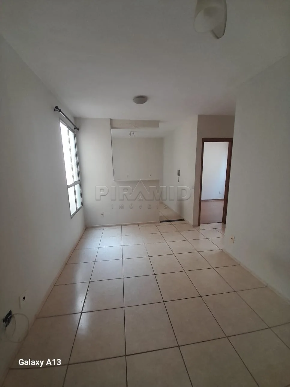 Alugar Apartamento / Padr&atilde;o em Ribeir&atilde;o Preto R$ 850,00 - Foto 1