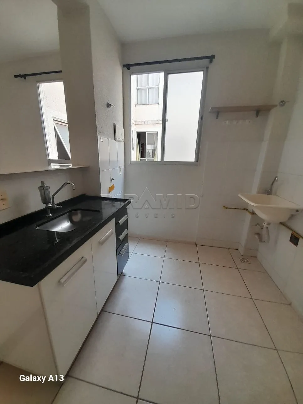 Alugar Apartamento / Padr&atilde;o em Ribeir&atilde;o Preto R$ 850,00 - Foto 6
