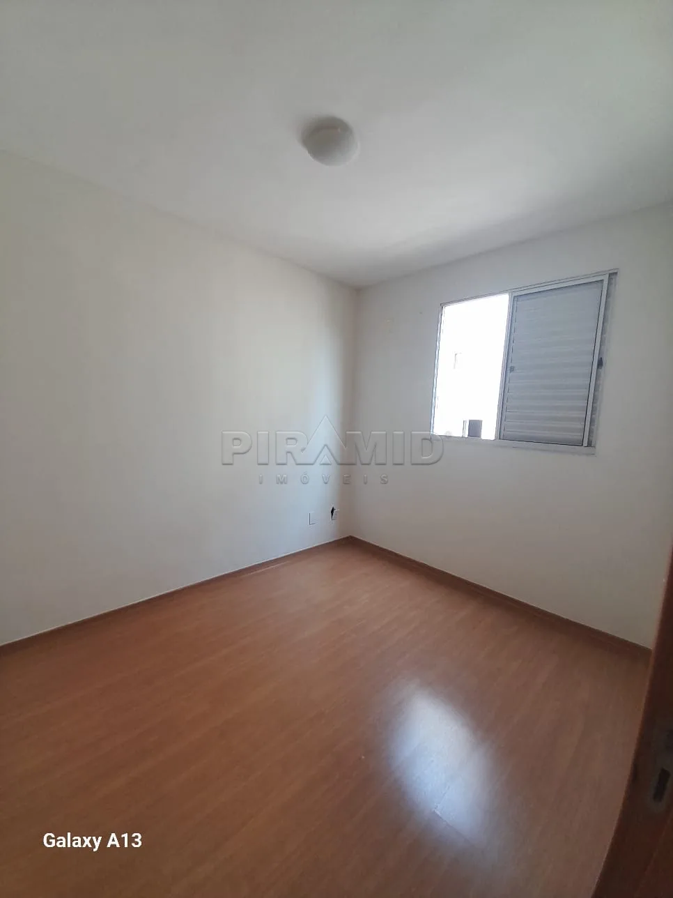 Alugar Apartamento / Padr&atilde;o em Ribeir&atilde;o Preto R$ 850,00 - Foto 7