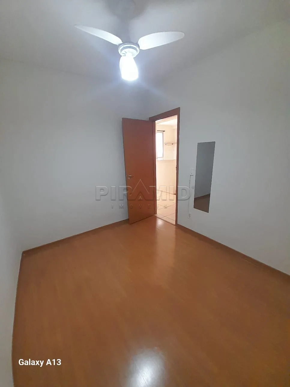 Alugar Apartamento / Padr&atilde;o em Ribeir&atilde;o Preto R$ 850,00 - Foto 8