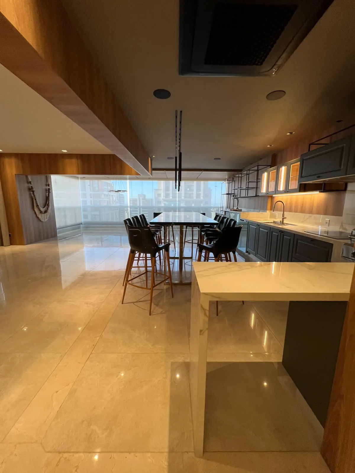 Alugar Apartamento / Padr&atilde;o em Ribeir&atilde;o Preto R$ 22.000,00 - Foto 1