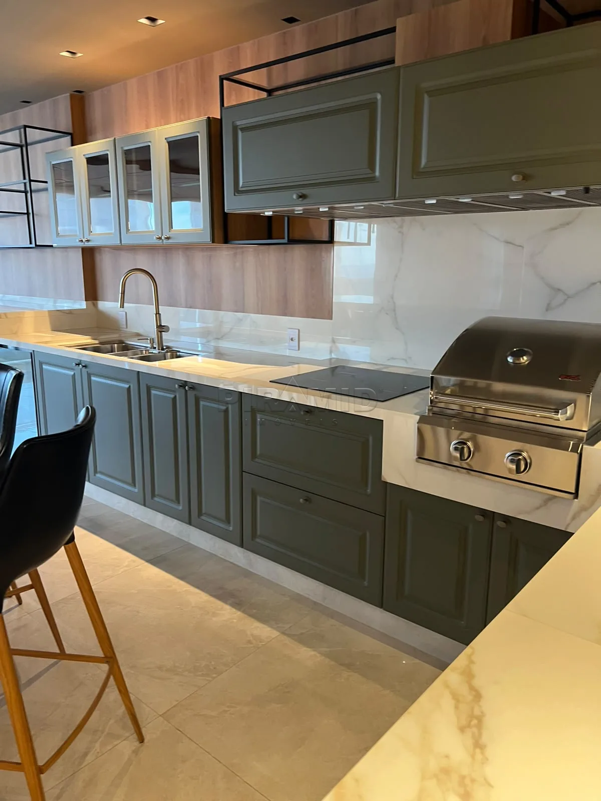 Alugar Apartamento / Padr&atilde;o em Ribeir&atilde;o Preto R$ 22.000,00 - Foto 4