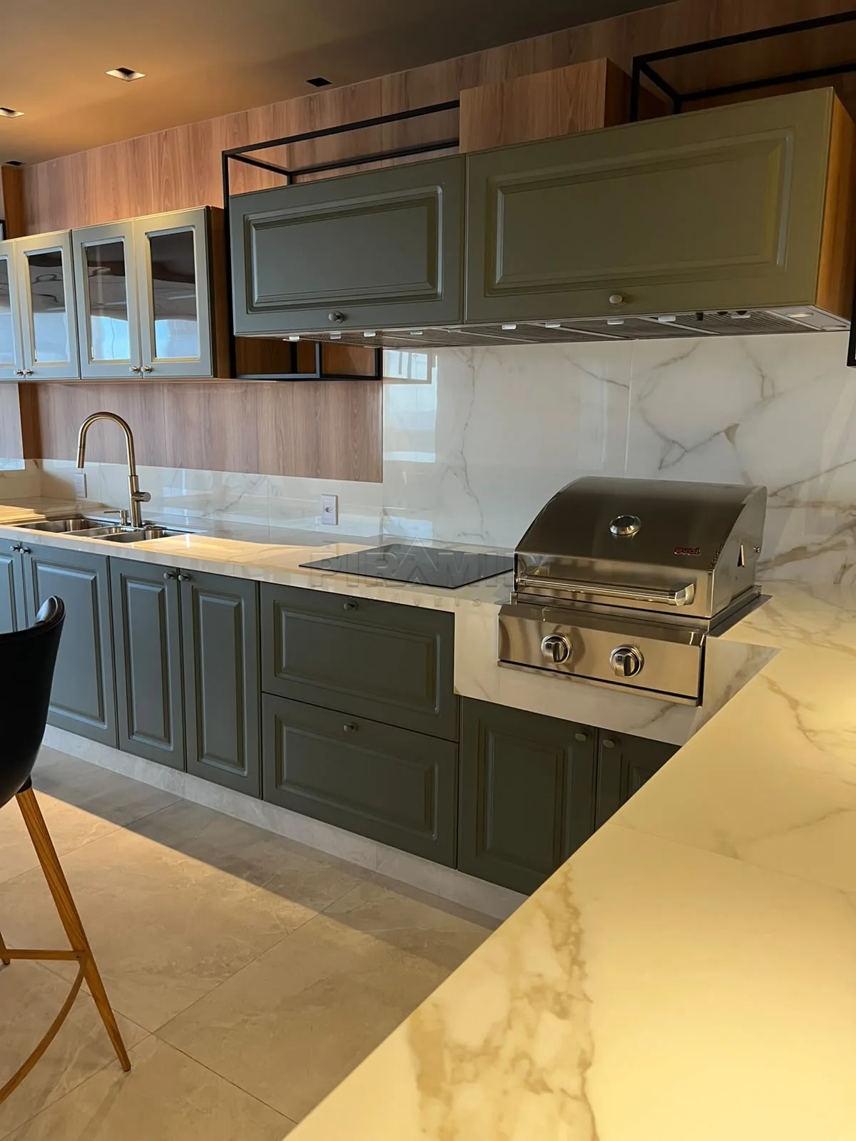 Alugar Apartamento / Padr&atilde;o em Ribeir&atilde;o Preto R$ 22.000,00 - Foto 5