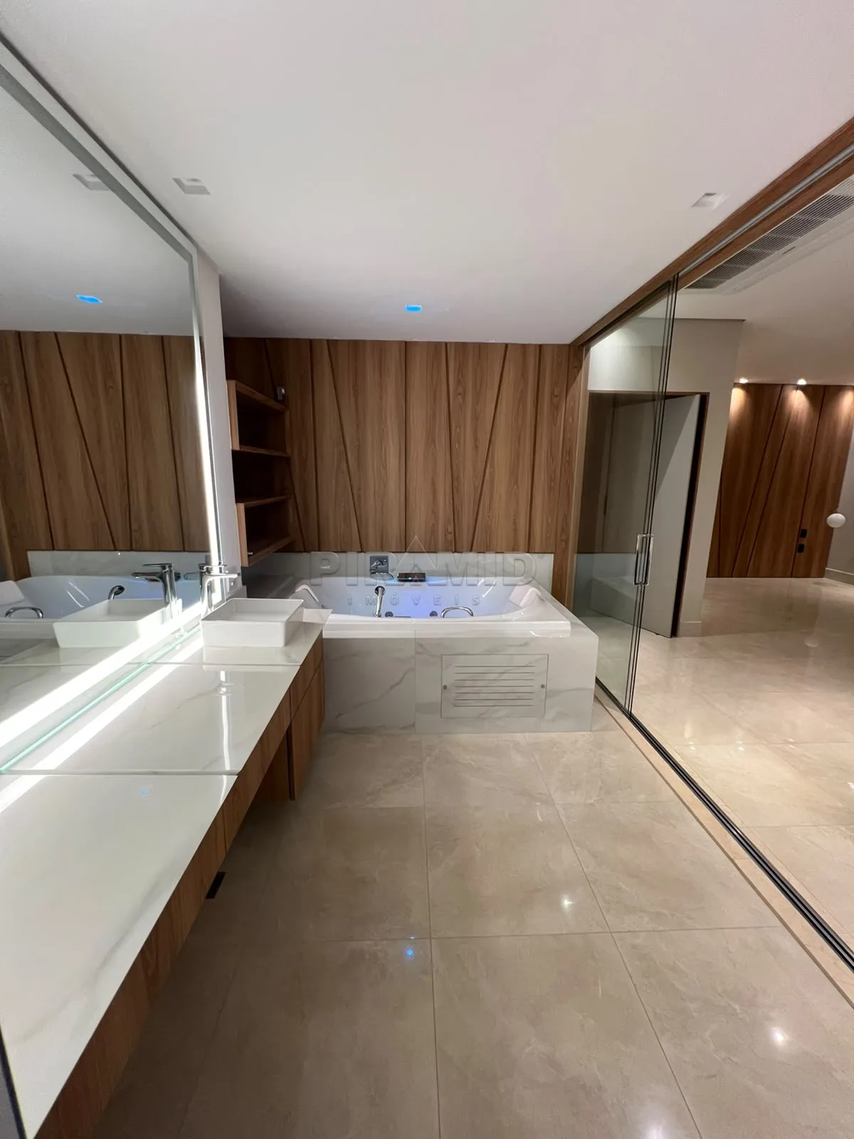 Alugar Apartamento / Padr&atilde;o em Ribeir&atilde;o Preto R$ 22.000,00 - Foto 20