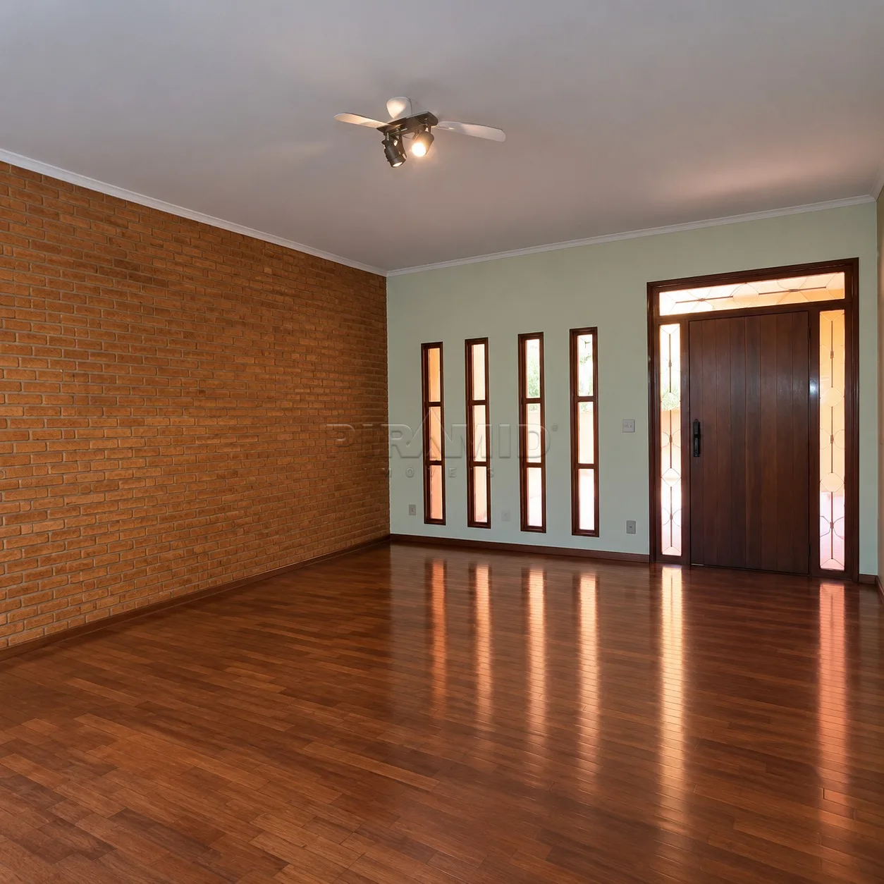 Alugar Casa / Padr&atilde;o em Ribeir&atilde;o Preto R$ 14.500,00 - Foto 1