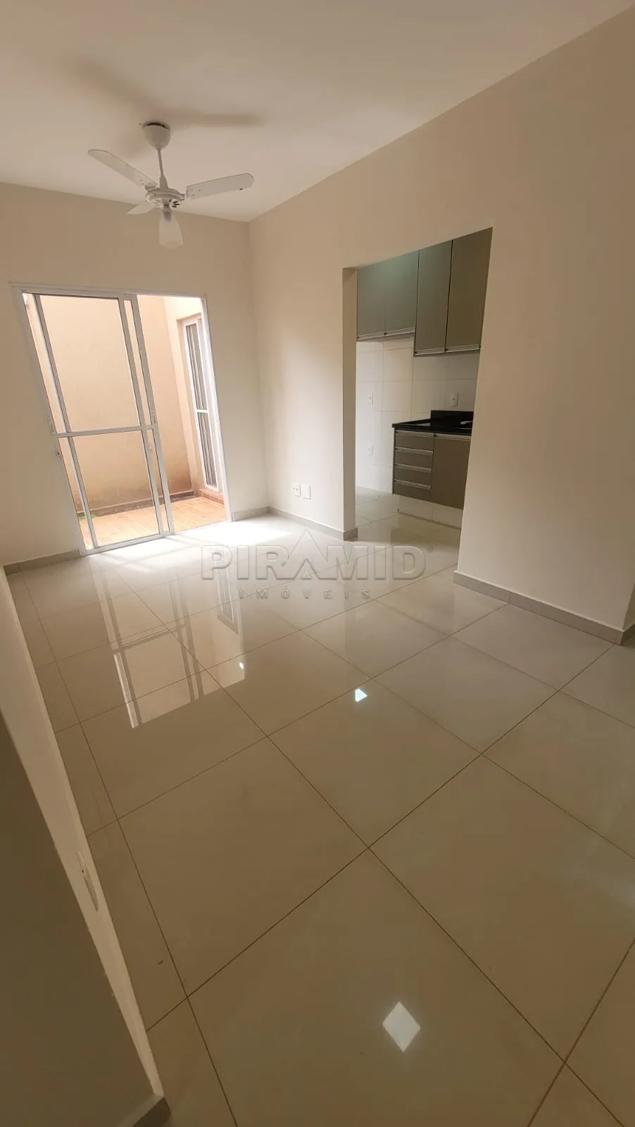 Alugar Apartamento / Padr&atilde;o em Ribeir&atilde;o Preto R$ 1.800,00 - Foto 2