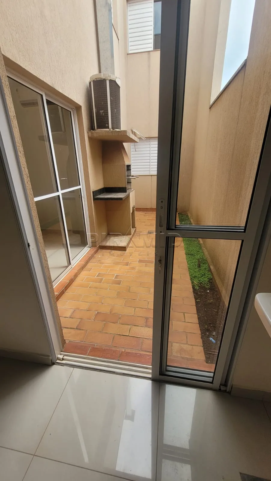 Alugar Apartamento / Padr&atilde;o em Ribeir&atilde;o Preto R$ 1.800,00 - Foto 14