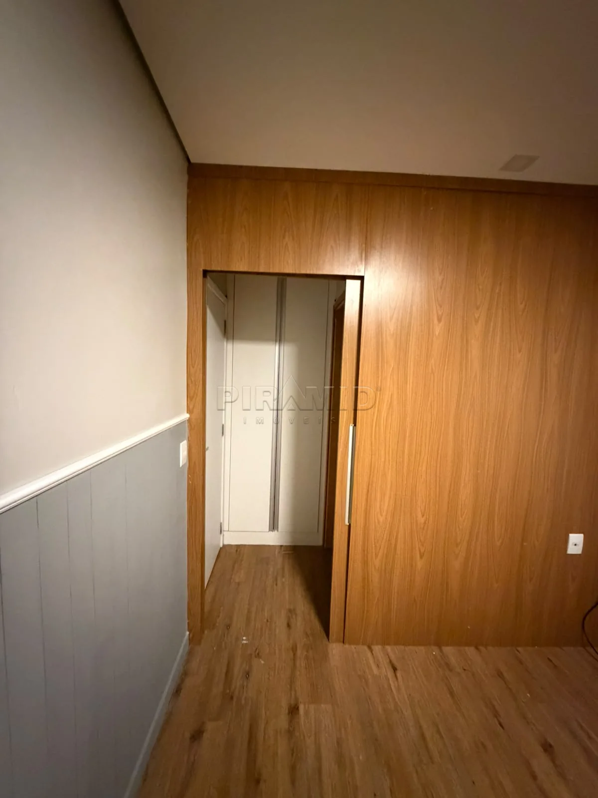 Alugar Apartamento / Padr&atilde;o em Ribeir&atilde;o Preto R$ 2.000,00 - Foto 4