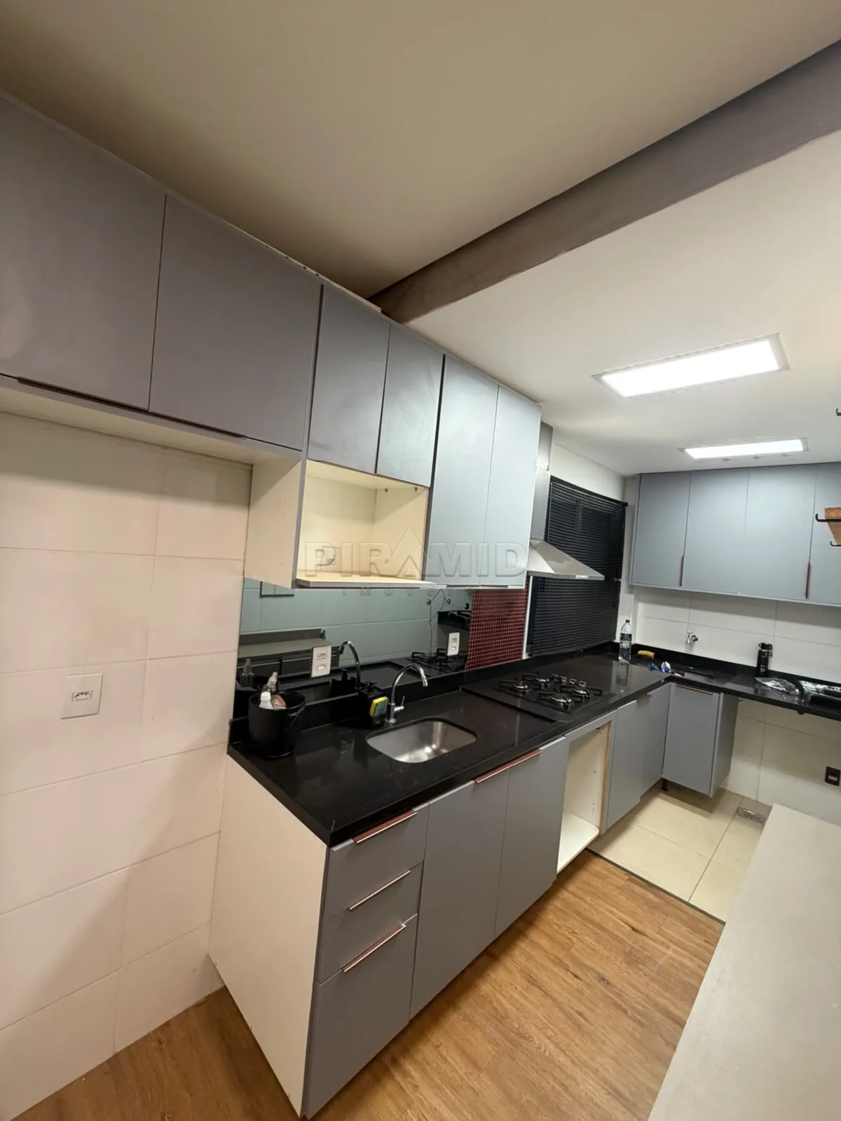 Alugar Apartamento / Padr&atilde;o em Ribeir&atilde;o Preto R$ 2.000,00 - Foto 10