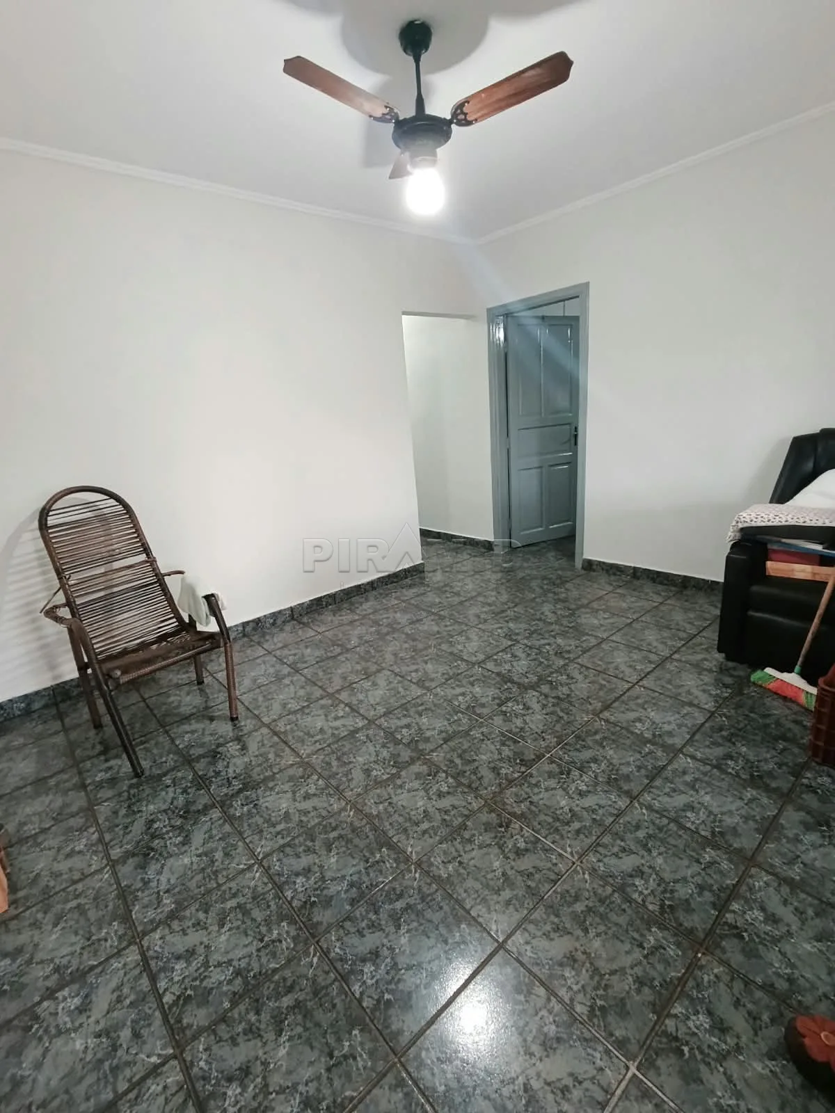 Comprar Casa / Padr&atilde;o em Ribeir&atilde;o Preto R$ 300.000,00 - Foto 10