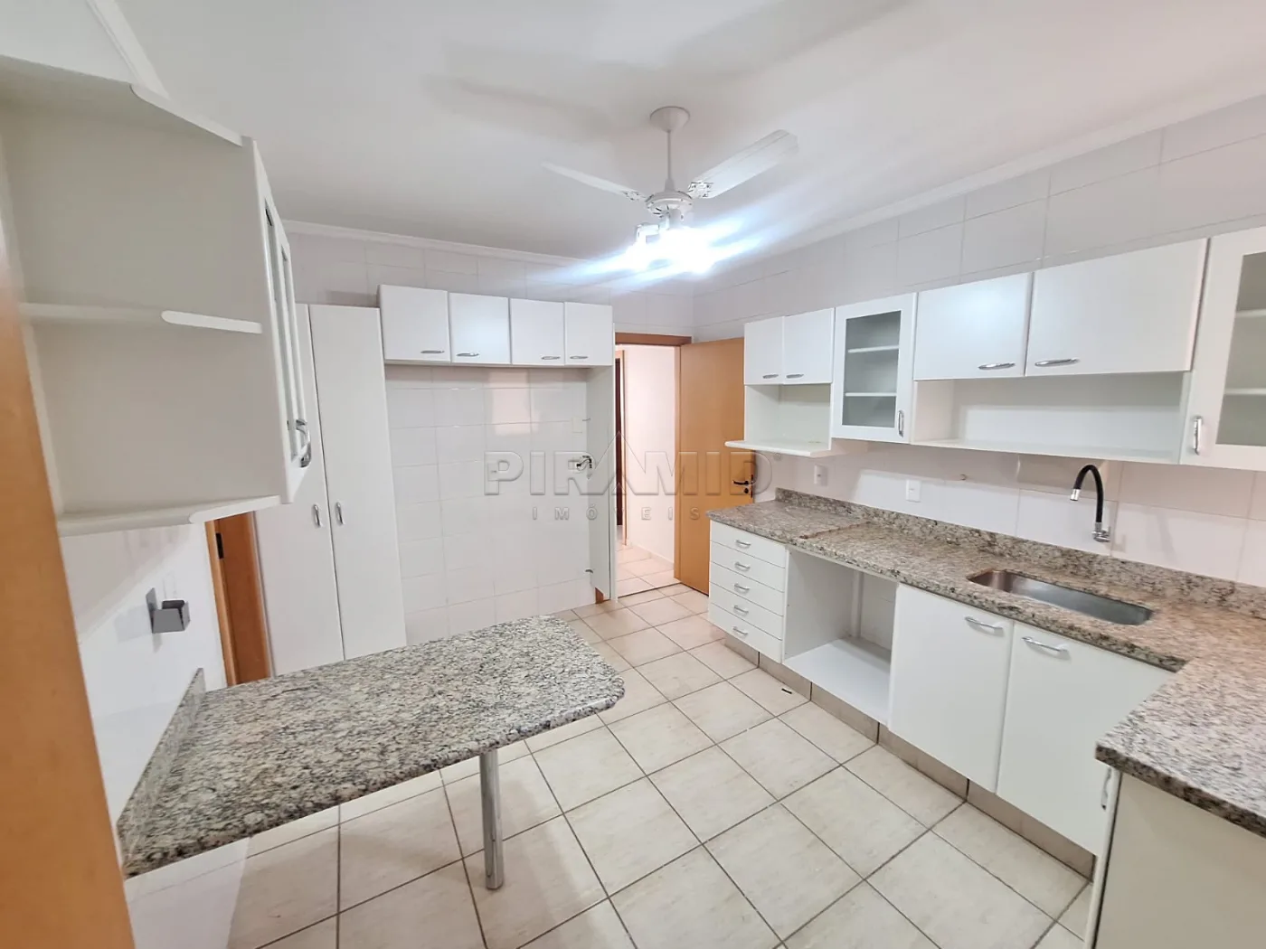 Alugar Apartamento / Padr&atilde;o em Ribeir&atilde;o Preto R$ 3.500,00 - Foto 21