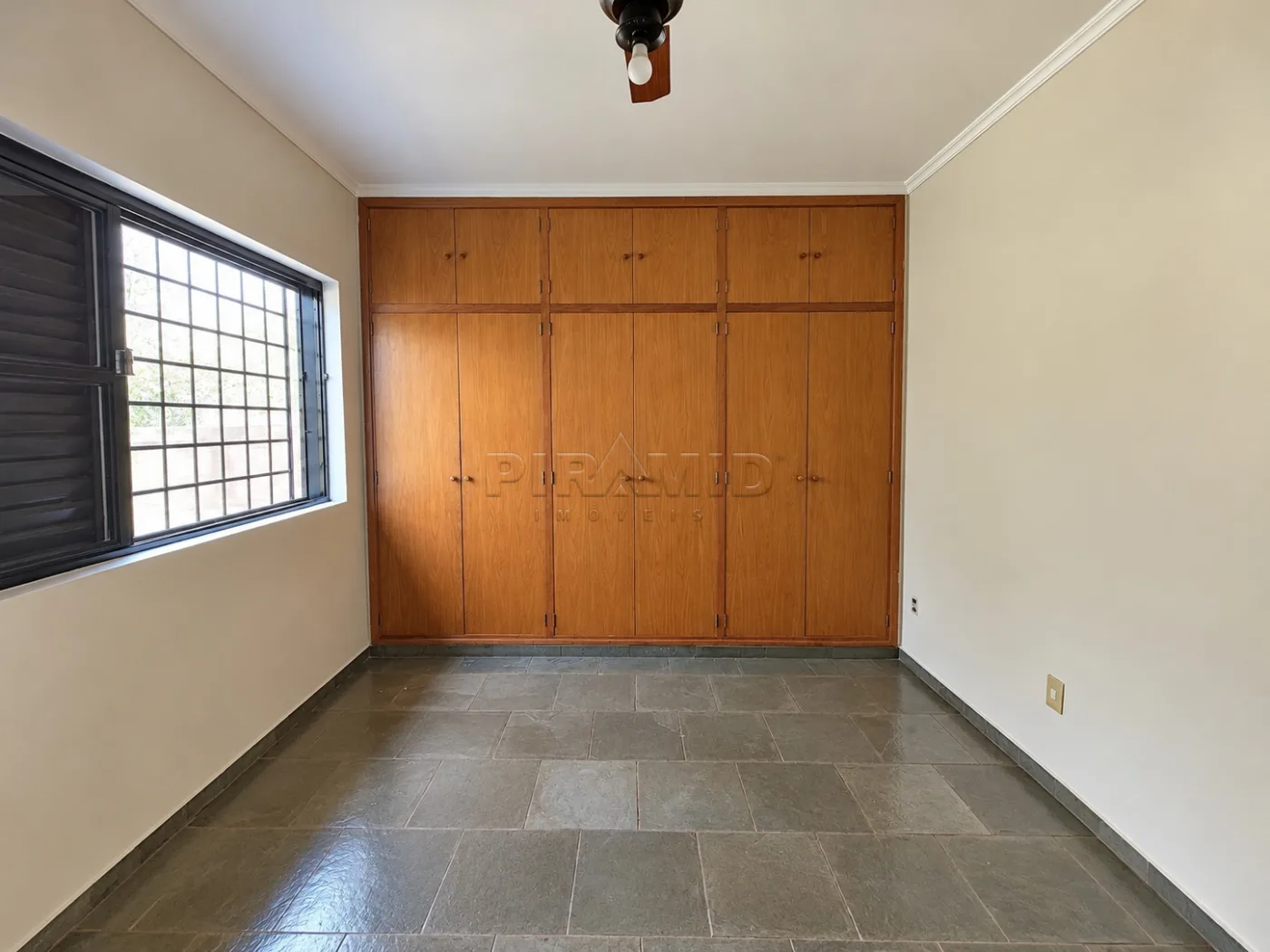 Comprar Casa / Padr&atilde;o em Ribeir&atilde;o Preto R$ 750.000,00 - Foto 4