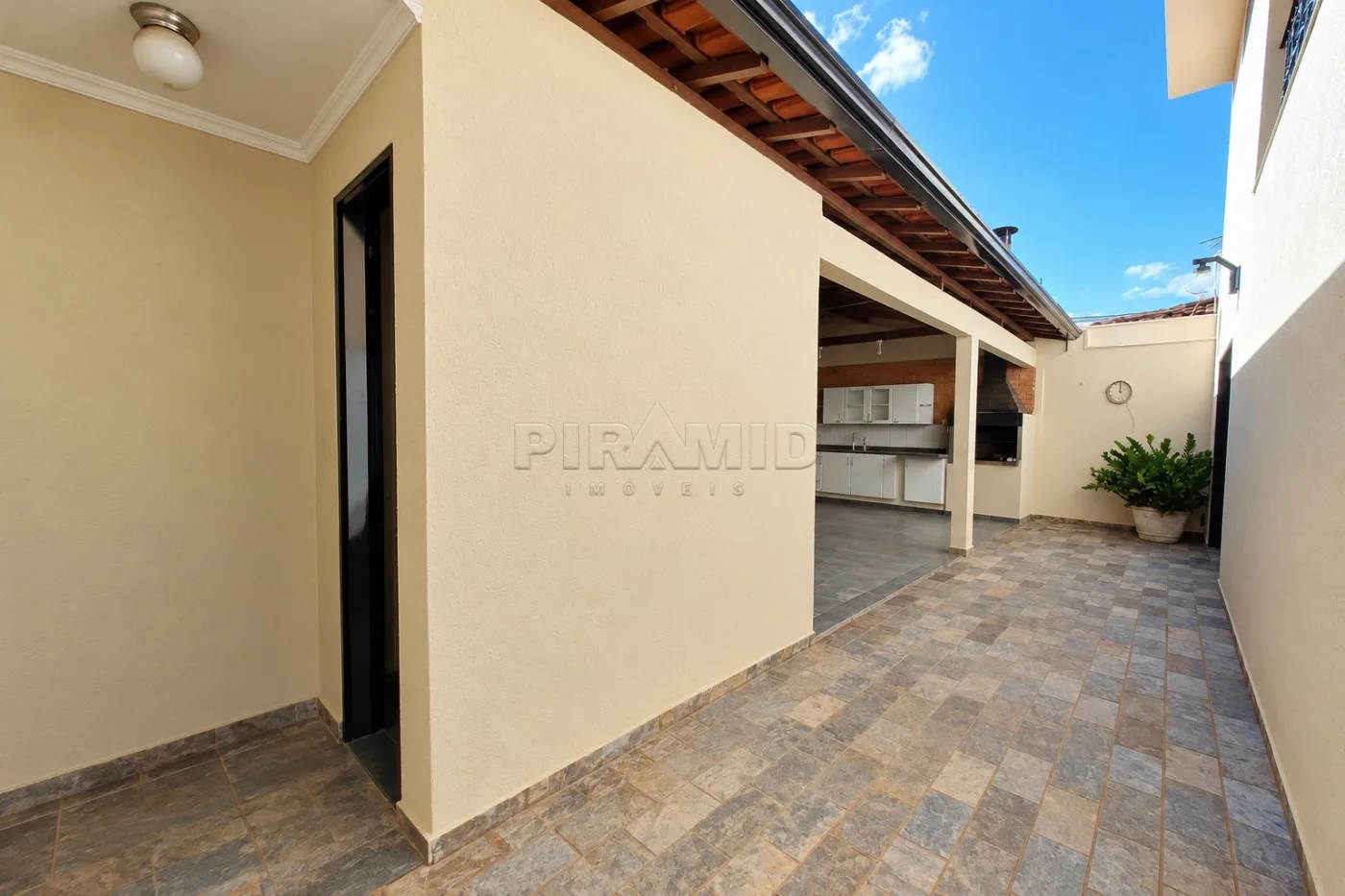 Comprar Casa / Padr&atilde;o em Ribeir&atilde;o Preto R$ 750.000,00 - Foto 14