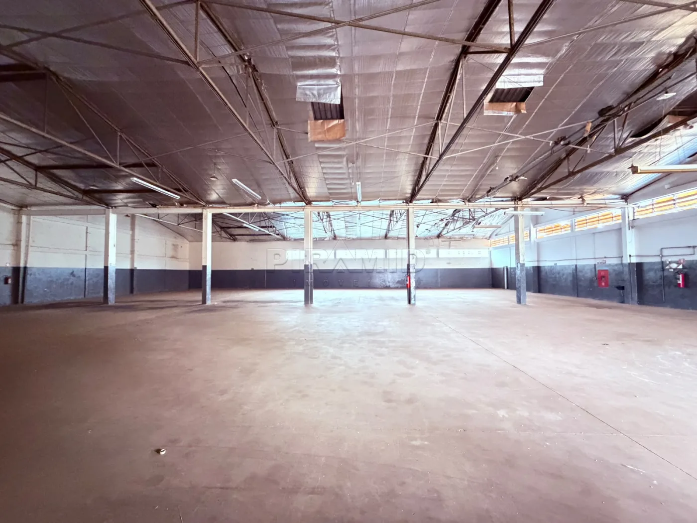 Alugar Comercial / Galp&atilde;o  Barrac&atilde;o em Ribeir&atilde;o Preto R$ 30.000,00 - Foto 7