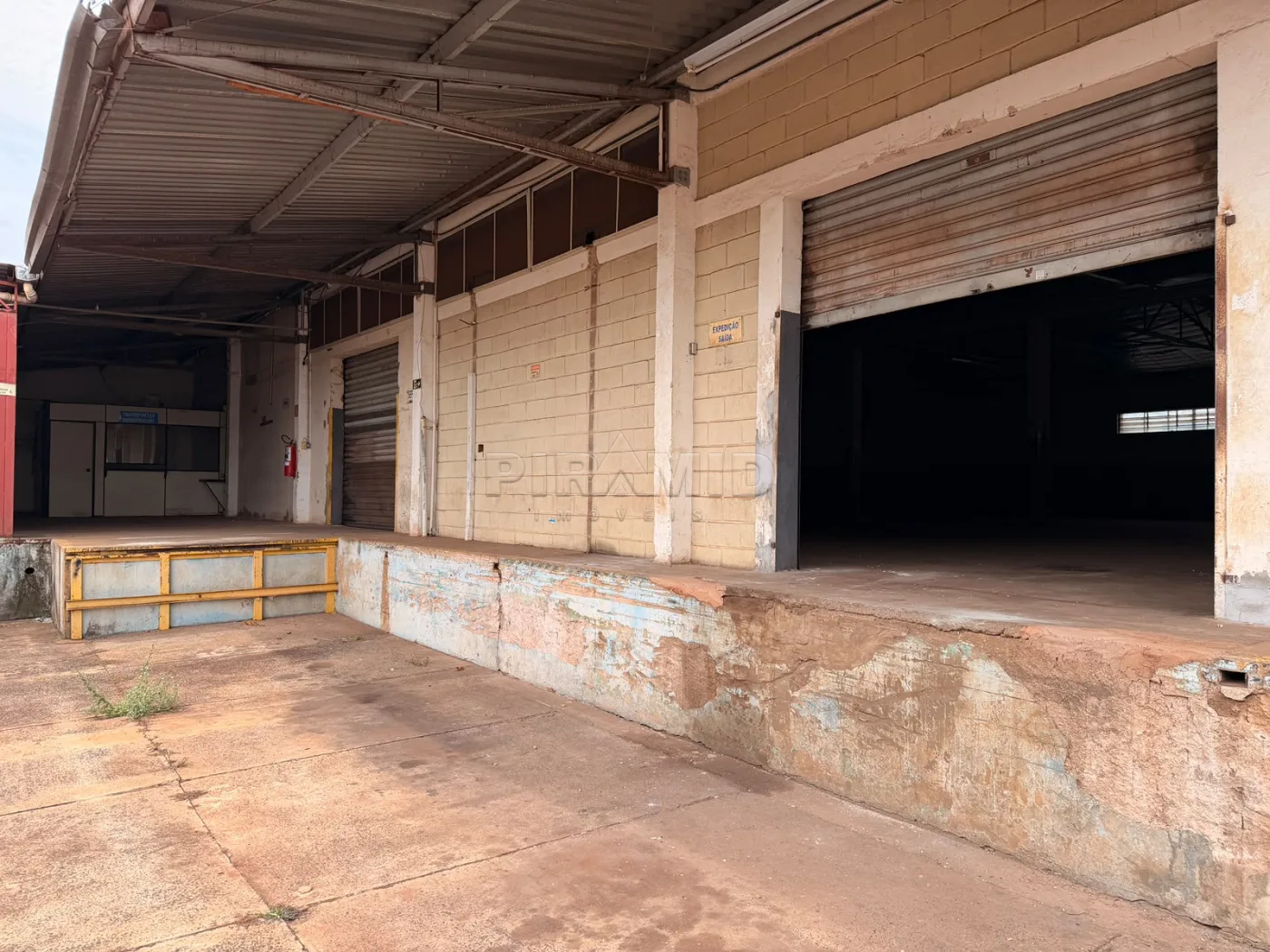 Alugar Comercial / Galp&atilde;o  Barrac&atilde;o em Ribeir&atilde;o Preto R$ 30.000,00 - Foto 12