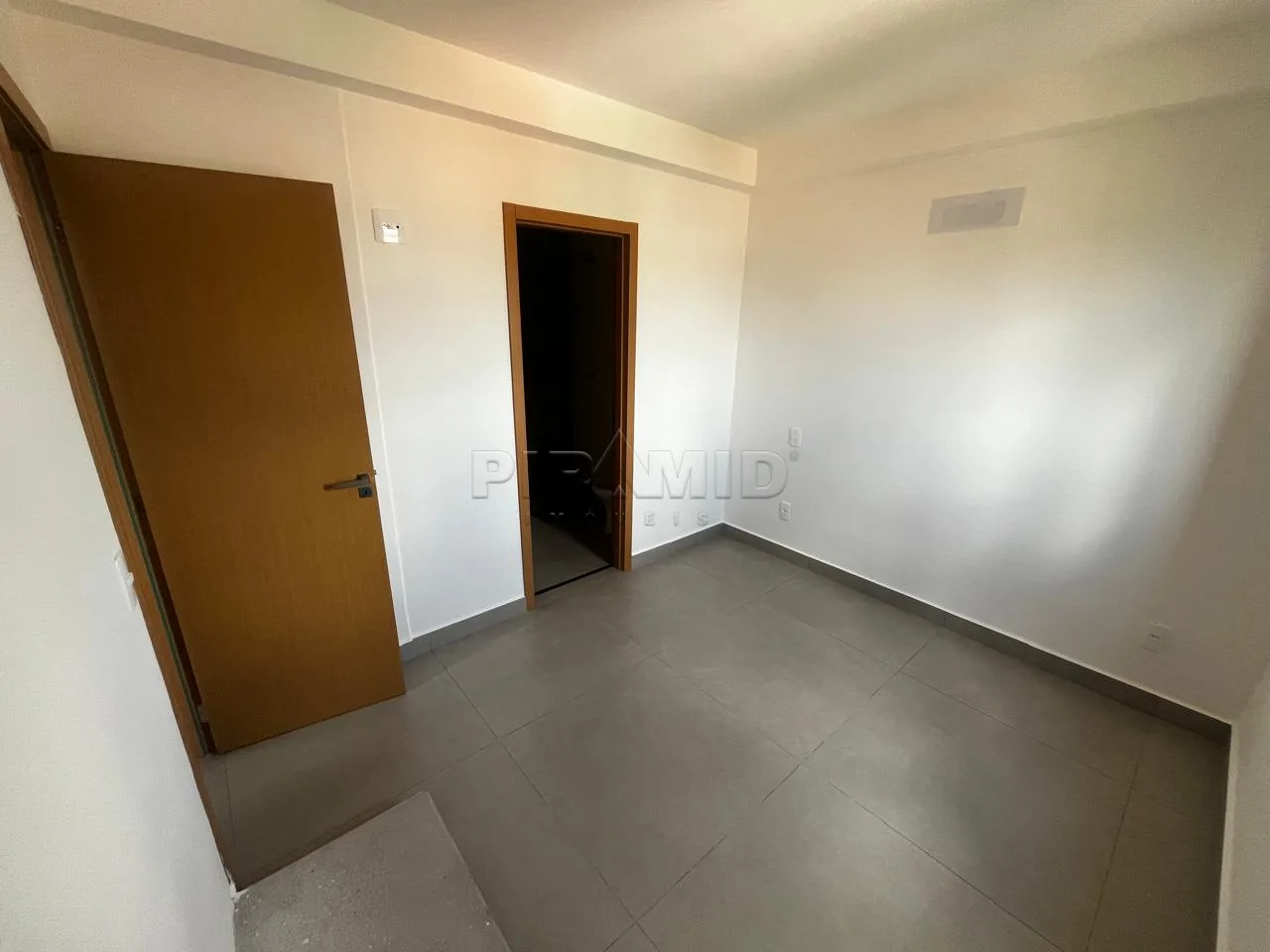 Alugar Apartamento / Padr&atilde;o em Ribeir&atilde;o Preto R$ 3.300,00 - Foto 10