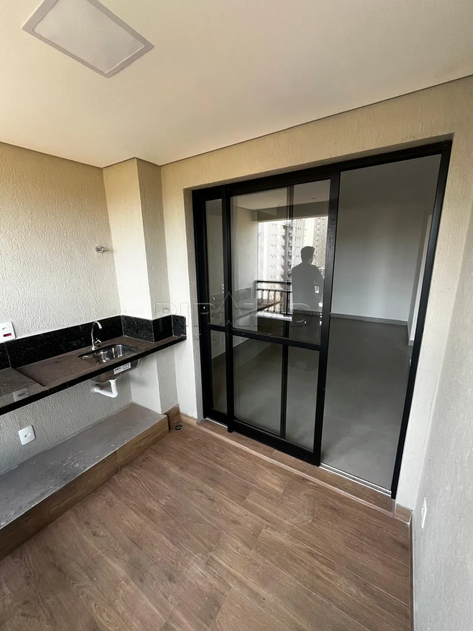 Alugar Apartamento / Padr&atilde;o em Ribeir&atilde;o Preto R$ 3.300,00 - Foto 2