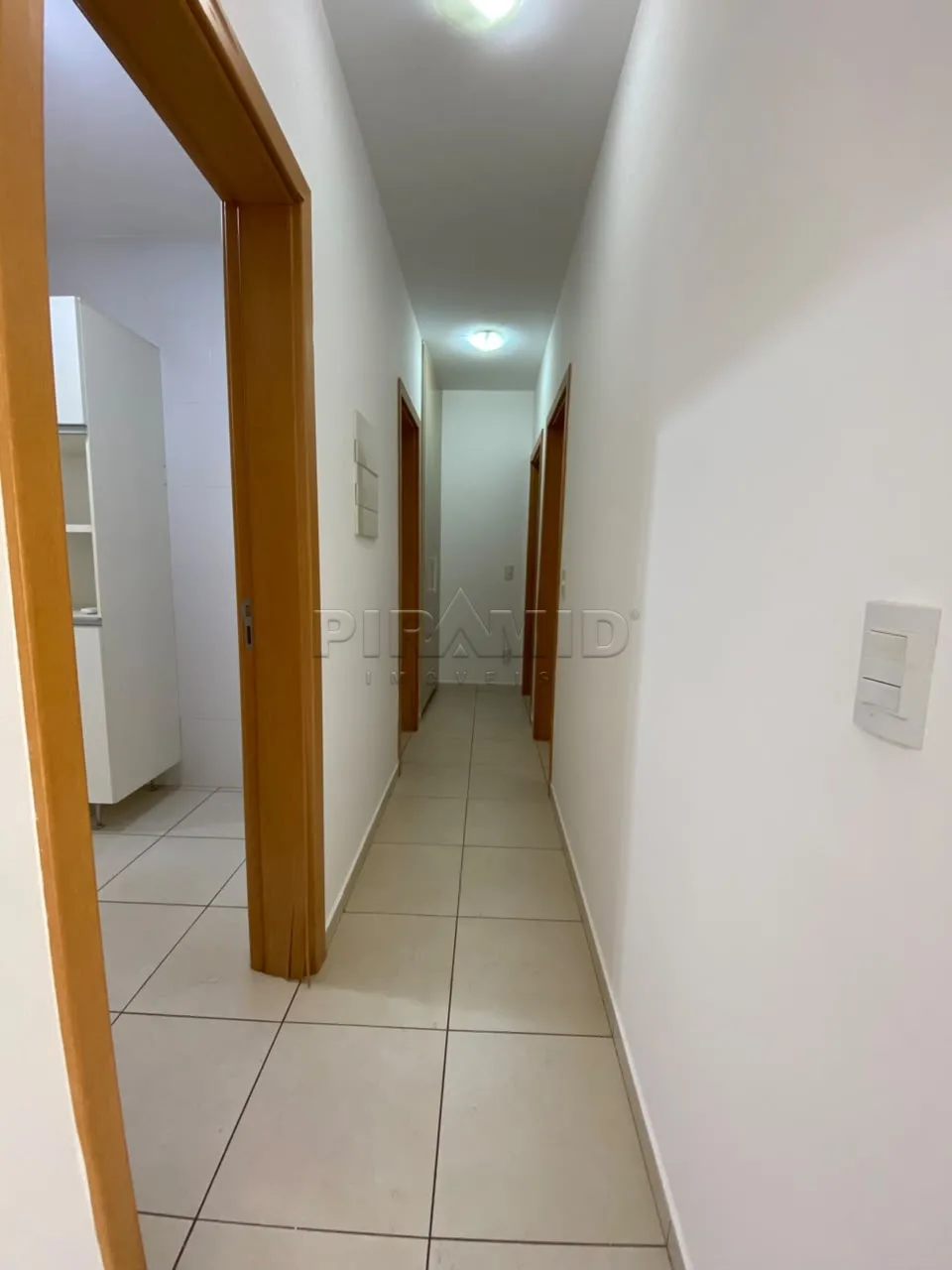 Alugar Apartamento / Padr&atilde;o em Ribeir&atilde;o Preto R$ 2.500,00 - Foto 4