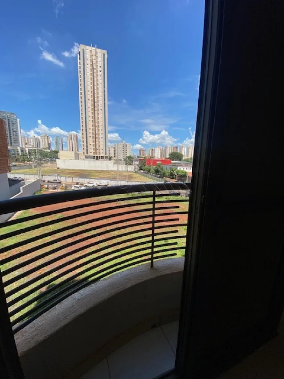 Alugar Apartamento / Padr&atilde;o em Ribeir&atilde;o Preto R$ 3.000,00 - Foto 14