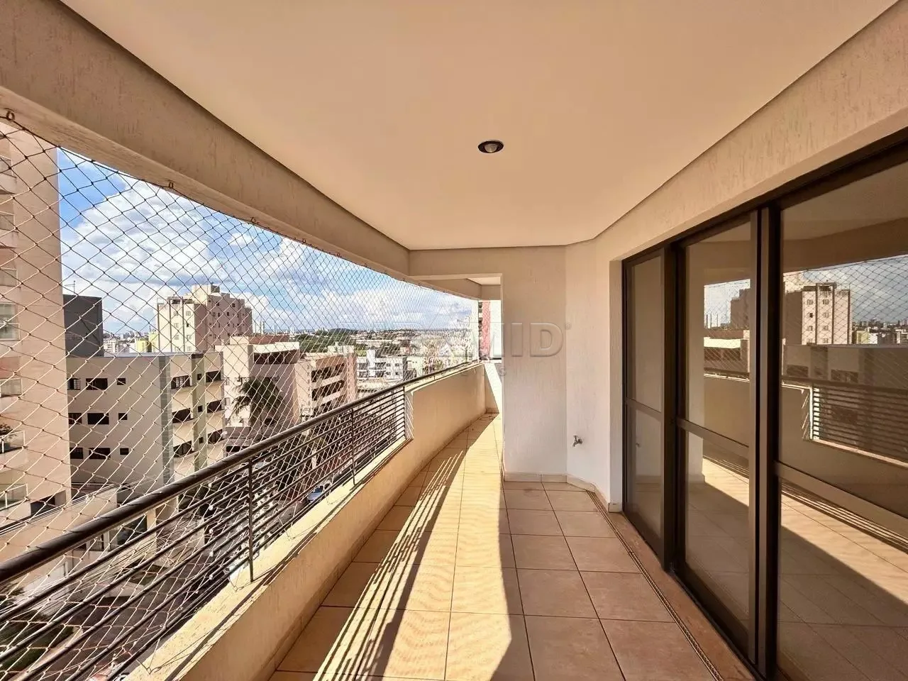 Alugar Apartamento / Padr&atilde;o em Ribeir&atilde;o Preto R$ 2.200,00 - Foto 4
