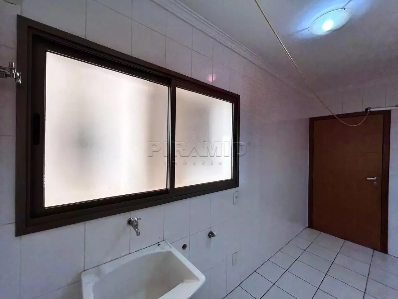 Alugar Apartamento / Padr&atilde;o em Ribeir&atilde;o Preto R$ 2.200,00 - Foto 11