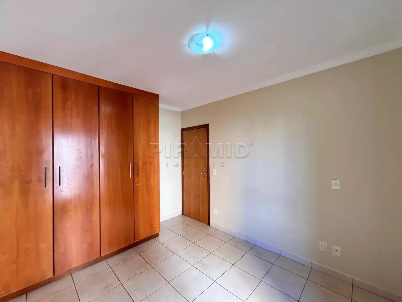 Alugar Apartamento / Padr&atilde;o em Ribeir&atilde;o Preto R$ 2.200,00 - Foto 13