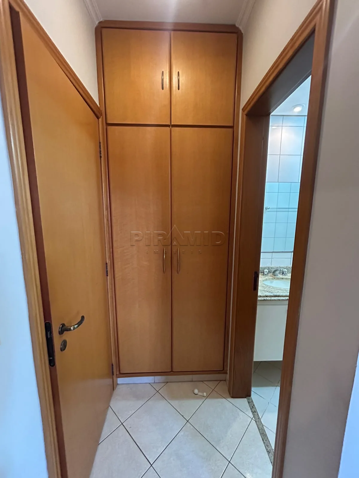Alugar Apartamento / Padr&atilde;o em Ribeir&atilde;o Preto R$ 2.400,00 - Foto 14
