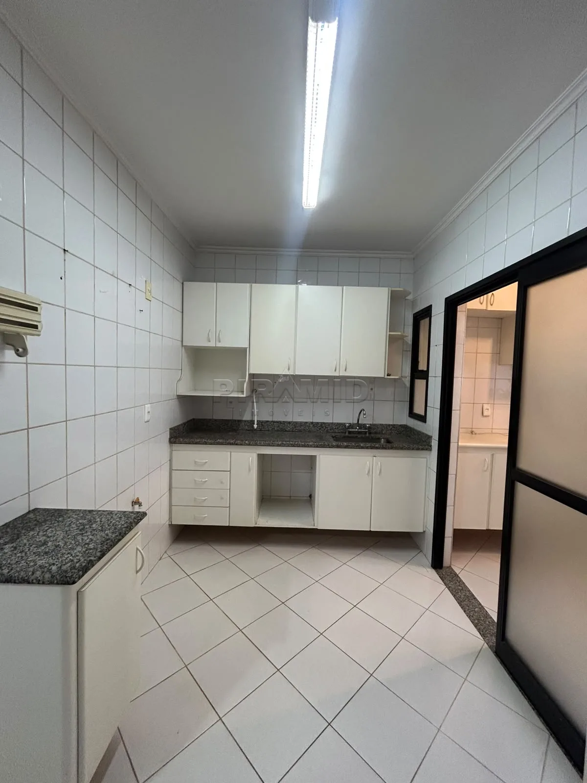 Alugar Apartamento / Padr&atilde;o em Ribeir&atilde;o Preto R$ 2.400,00 - Foto 27