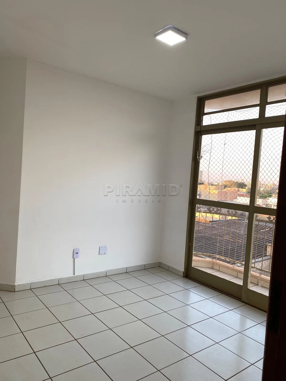 Alugar Apartamento / Padr&atilde;o em Ribeir&atilde;o Preto R$ 2.100,00 - Foto 3
