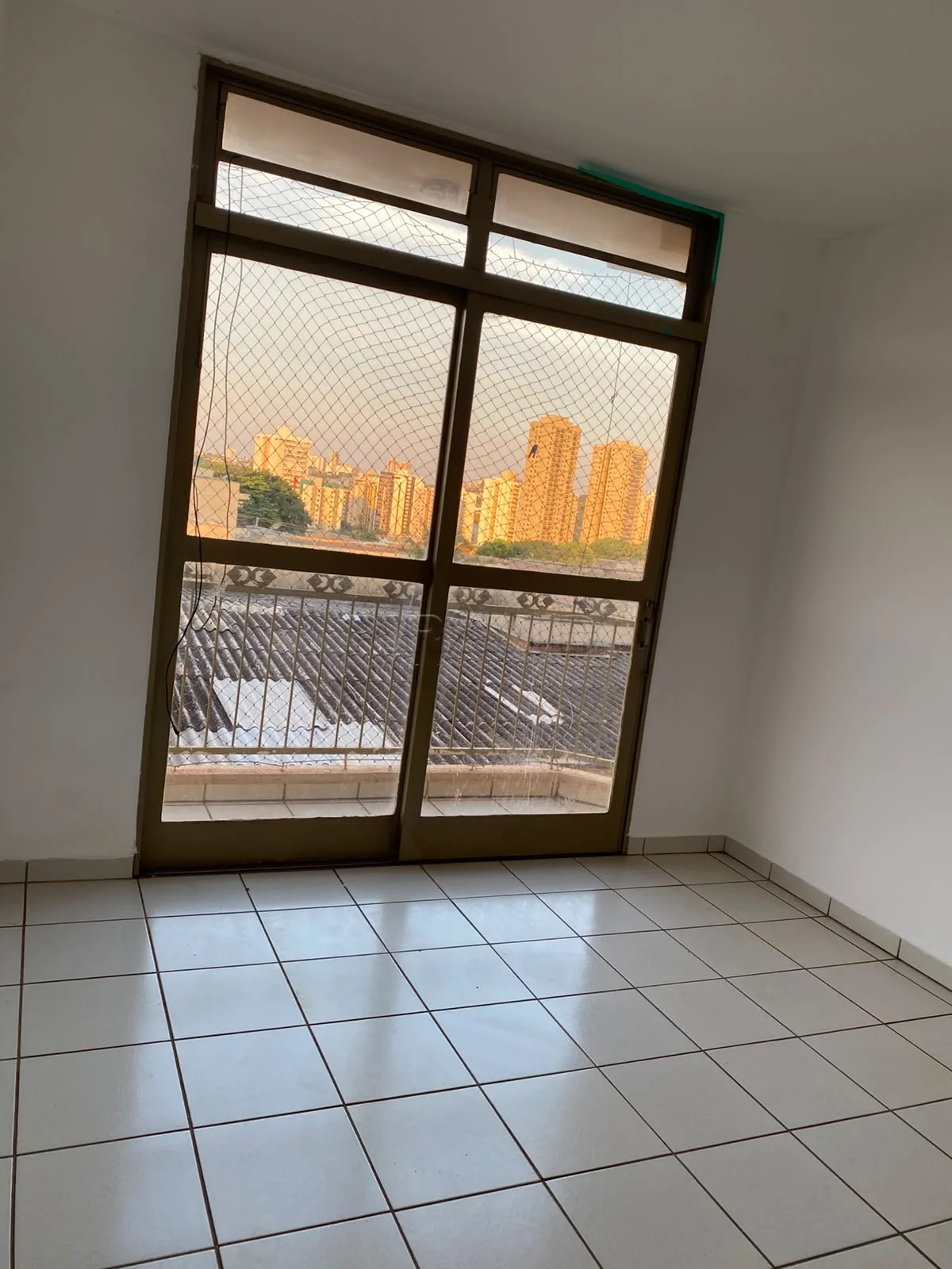 Alugar Apartamento / Padr&atilde;o em Ribeir&atilde;o Preto R$ 2.100,00 - Foto 2