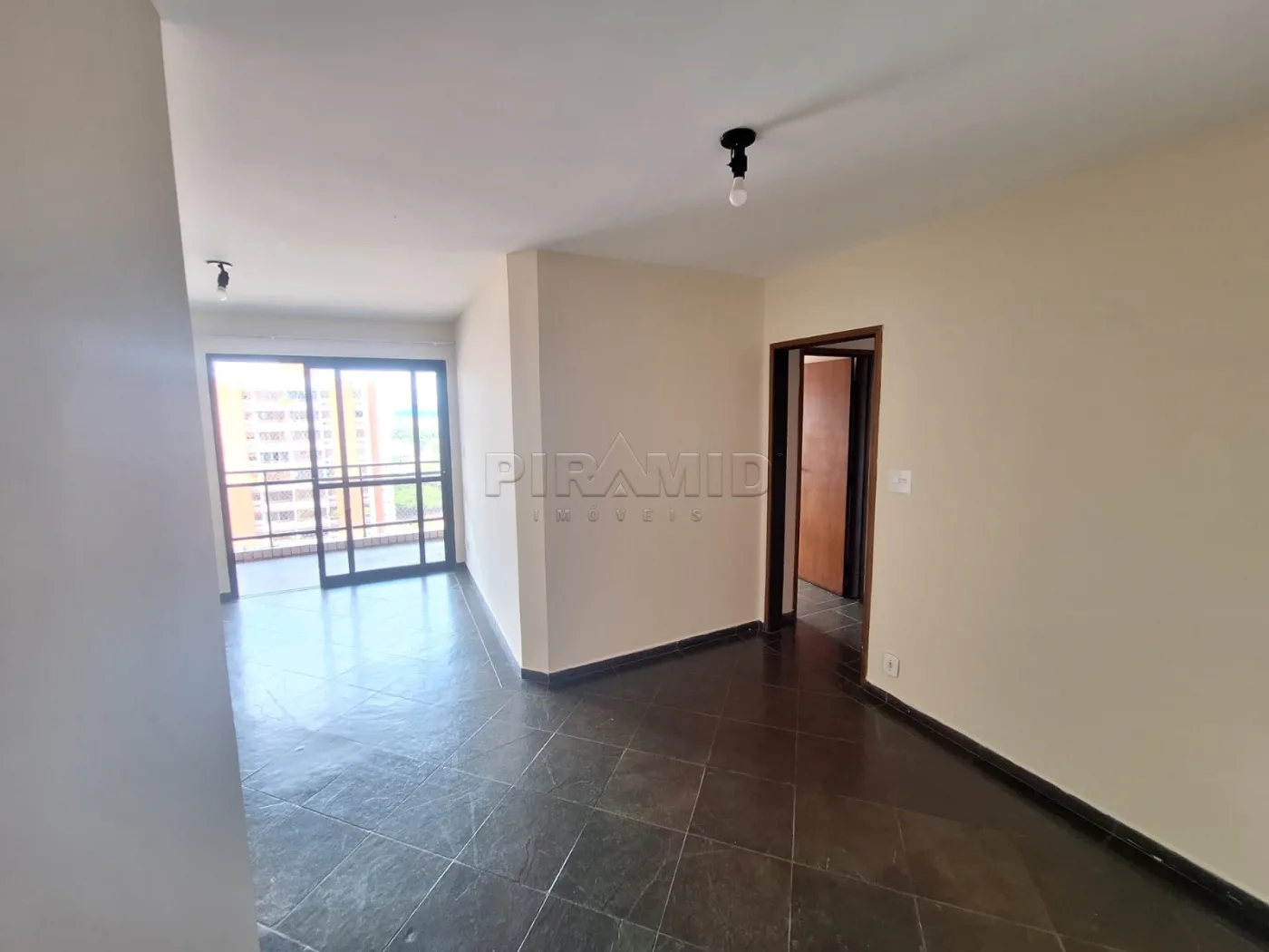 Alugar Apartamento / Padr&atilde;o em Ribeir&atilde;o Preto R$ 1.800,00 - Foto 2