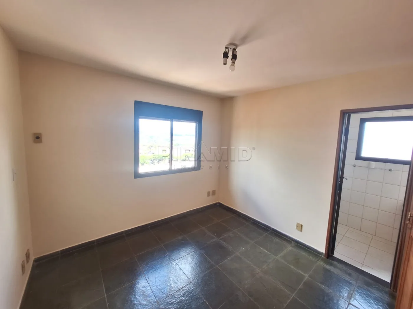 Alugar Apartamento / Padr&atilde;o em Ribeir&atilde;o Preto R$ 1.800,00 - Foto 12