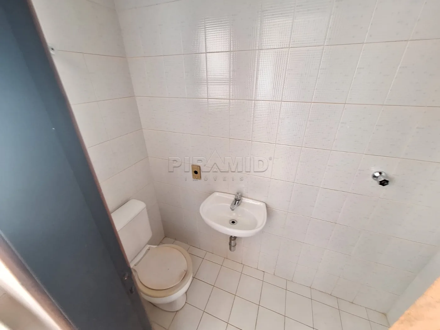 Alugar Apartamento / Padr&atilde;o em Ribeir&atilde;o Preto R$ 1.800,00 - Foto 22