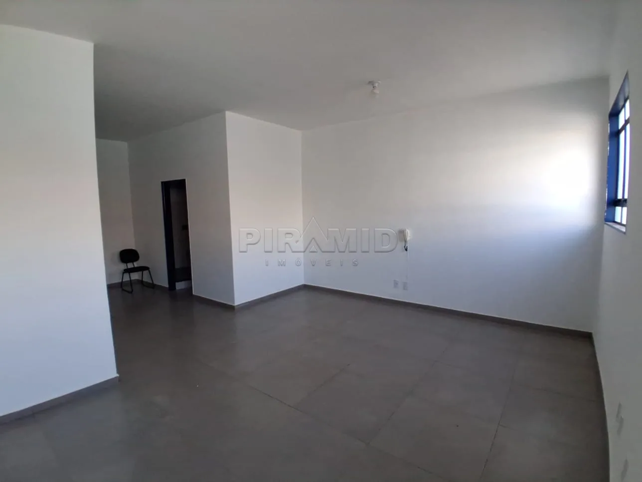 Alugar Comercial / Sala em Ribeir&atilde;o Preto R$ 1.550,00 - Foto 3