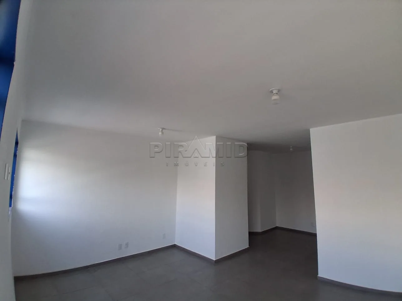 Alugar Comercial / Sala em Ribeir&atilde;o Preto R$ 1.550,00 - Foto 4