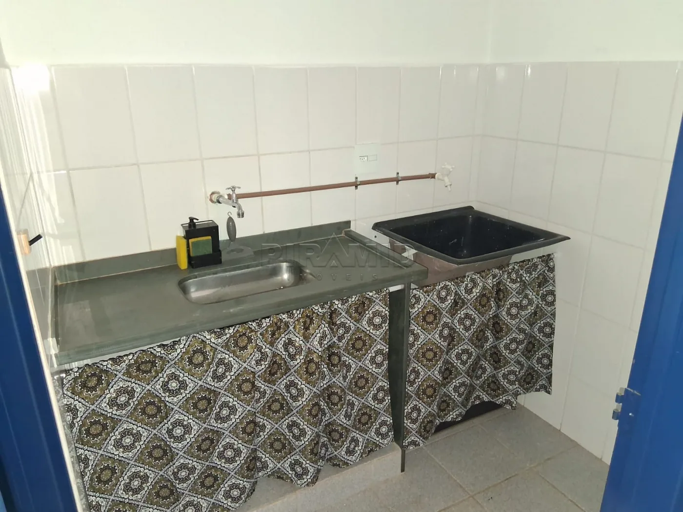 Alugar Comercial / Sala em Ribeir&atilde;o Preto R$ 1.550,00 - Foto 6