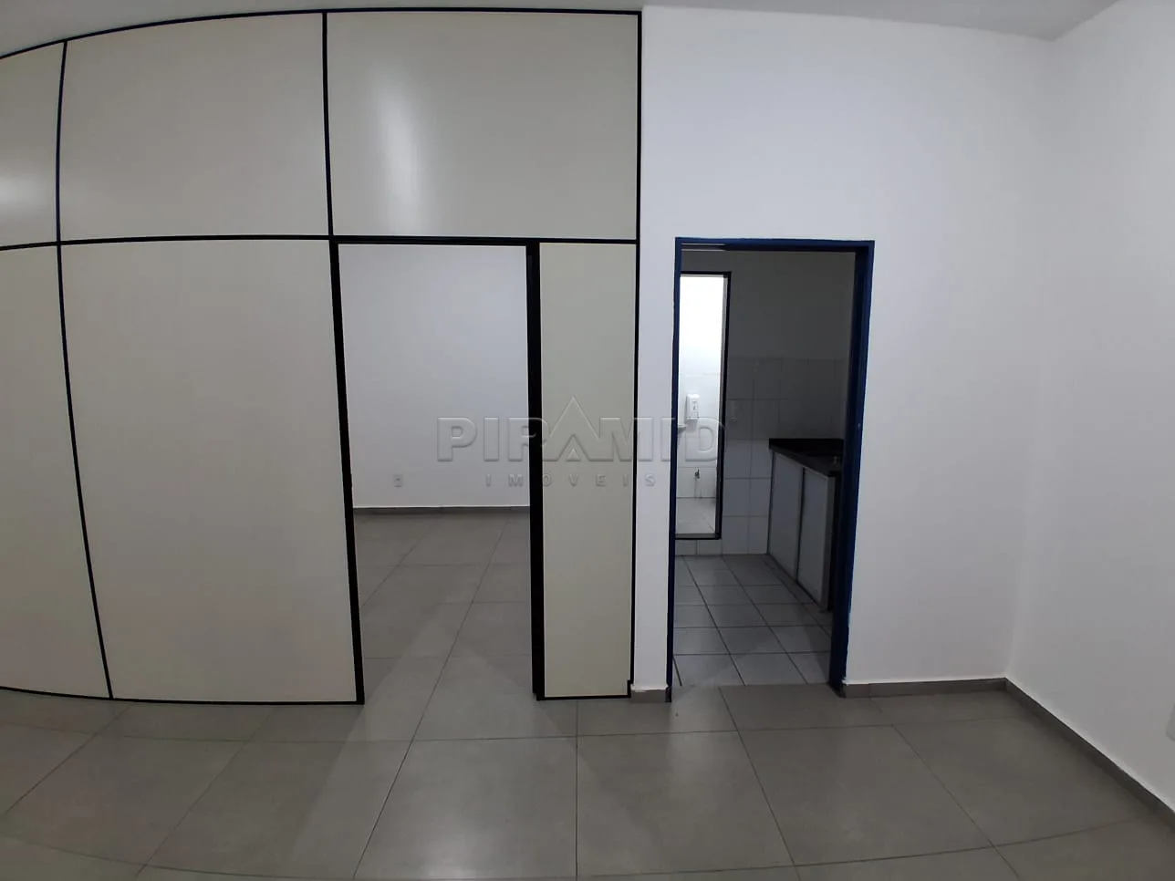 Alugar Comercial / Sala em Ribeir&atilde;o Preto R$ 1.550,00 - Foto 3