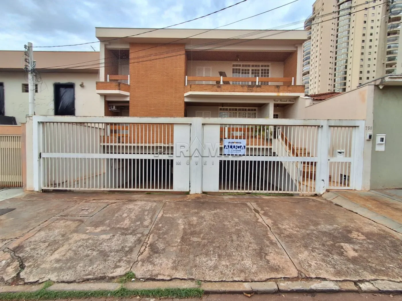 Alugar Apartamento / Padr&atilde;o em Ribeir&atilde;o Preto R$ 2.250,00 - Foto 1
