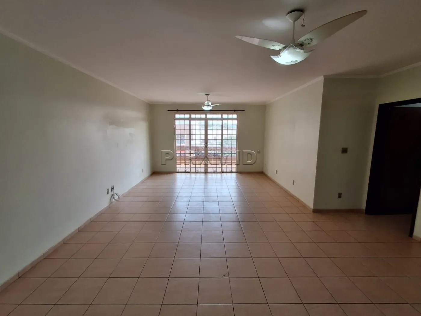 Alugar Apartamento / Padr&atilde;o em Ribeir&atilde;o Preto R$ 2.250,00 - Foto 3