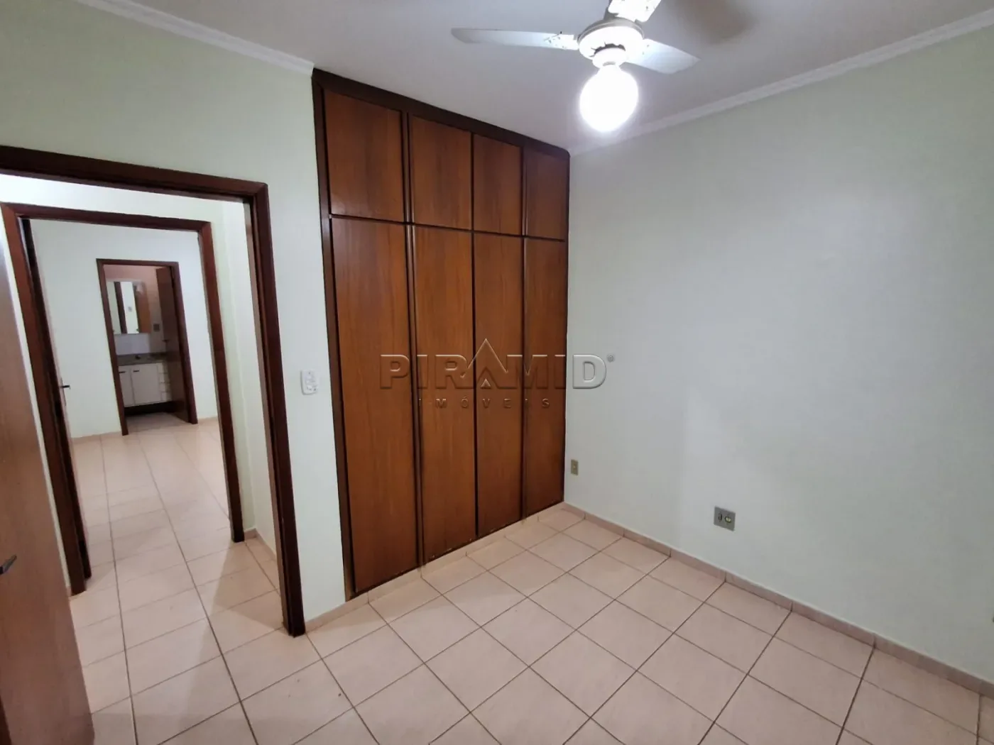 Alugar Apartamento / Padr&atilde;o em Ribeir&atilde;o Preto R$ 2.250,00 - Foto 13