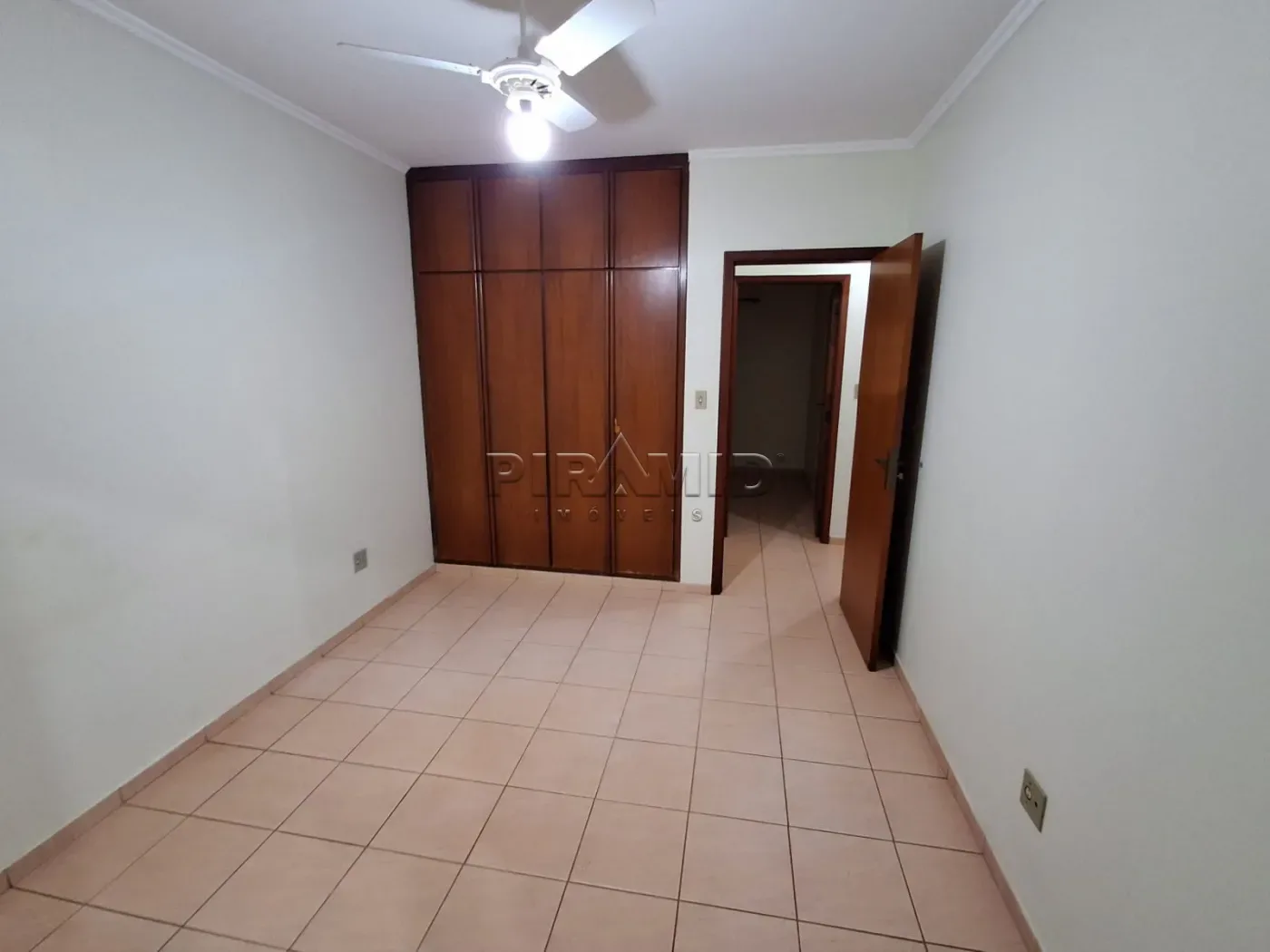 Alugar Apartamento / Padr&atilde;o em Ribeir&atilde;o Preto R$ 2.250,00 - Foto 15