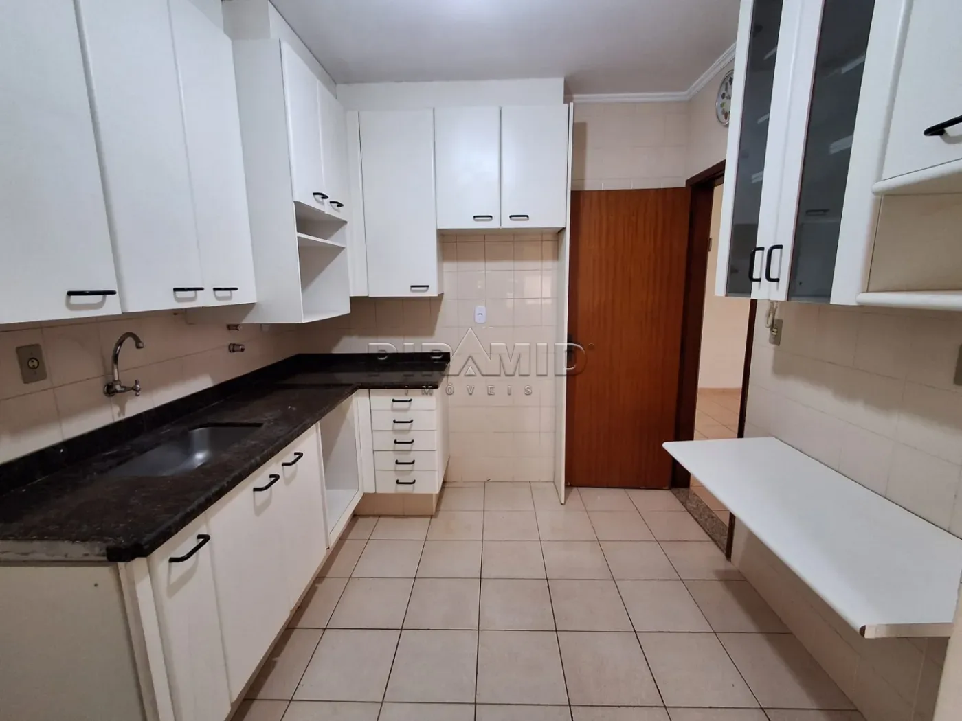 Alugar Apartamento / Padr&atilde;o em Ribeir&atilde;o Preto R$ 2.250,00 - Foto 20