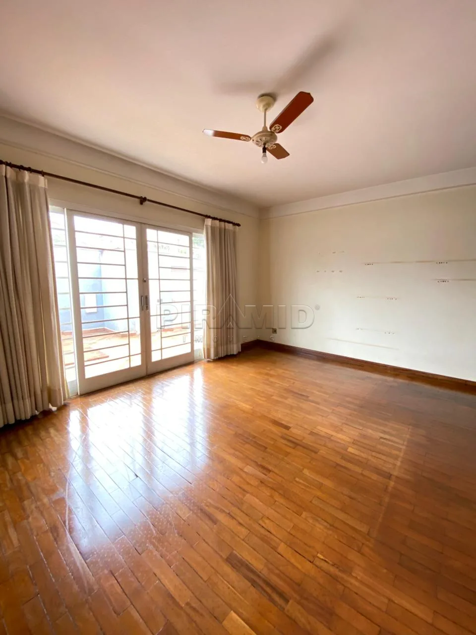 Alugar Casa / Padr&atilde;o em Ribeir&atilde;o Preto R$ 4.500,00 - Foto 5
