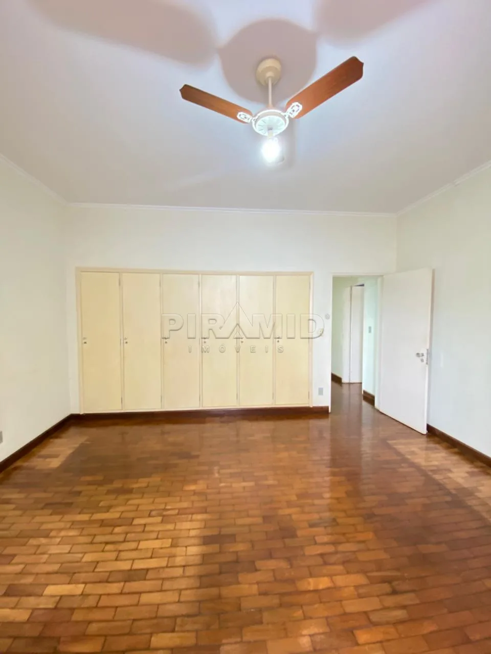 Alugar Casa / Padr&atilde;o em Ribeir&atilde;o Preto R$ 4.500,00 - Foto 7