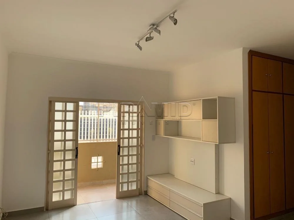 Alugar Apartamento / Padr&atilde;o em Ribeir&atilde;o Preto R$ 2.000,00 - Foto 2
